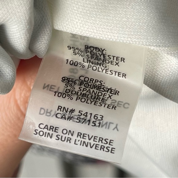 Elegant Ivanka Trump Dress with Floral Accents - Picture 7 of 8